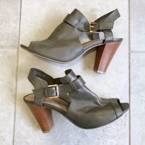 Fioni open-toe slingback heels